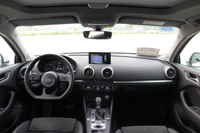 奥迪a33.5tfsi落地价,奥迪a3sportback