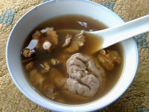 如何预防头发油腻脱发,怎样保护长发和预防脱发还有白发