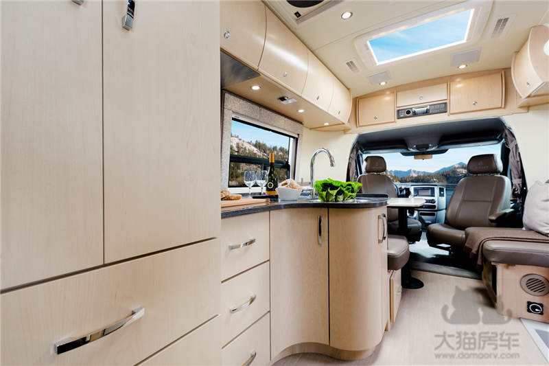 奔驰房车斯宾特豪华大空间,奔驰豪华房车零下50度旅行