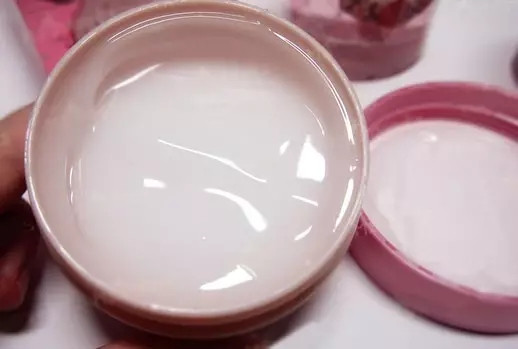 适合夏季用的清爽的平价面霜,平价又高保湿的面霜