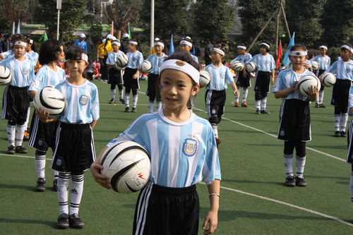 足球宝贝小学足球操视频,足球宝贝舞蹈完整版足球操