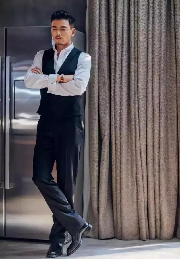 小包总和谭宗明谁有钱,谭宗明小包总谁厉害