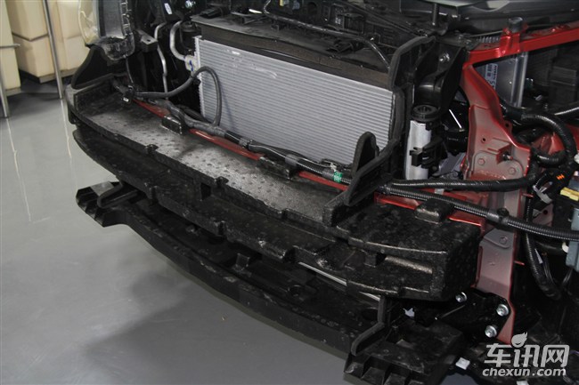 2019逍客发动机舱拆解教程,日产逍客底盘拆解1.3t视频