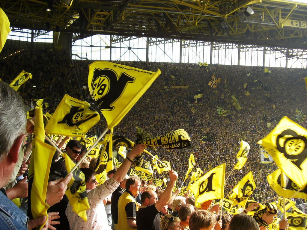 手机厂商看中足球赛场，努比亚拿下最贵之队胸前广告