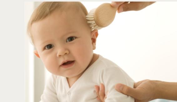 如何解决宝宝洗澡的难题,帮助宝宝洗澡的最佳方法