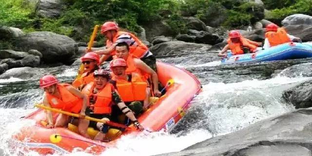 夏季避暑清凉玩水好玩的地方,中国避暑胜地十大漂流好去处