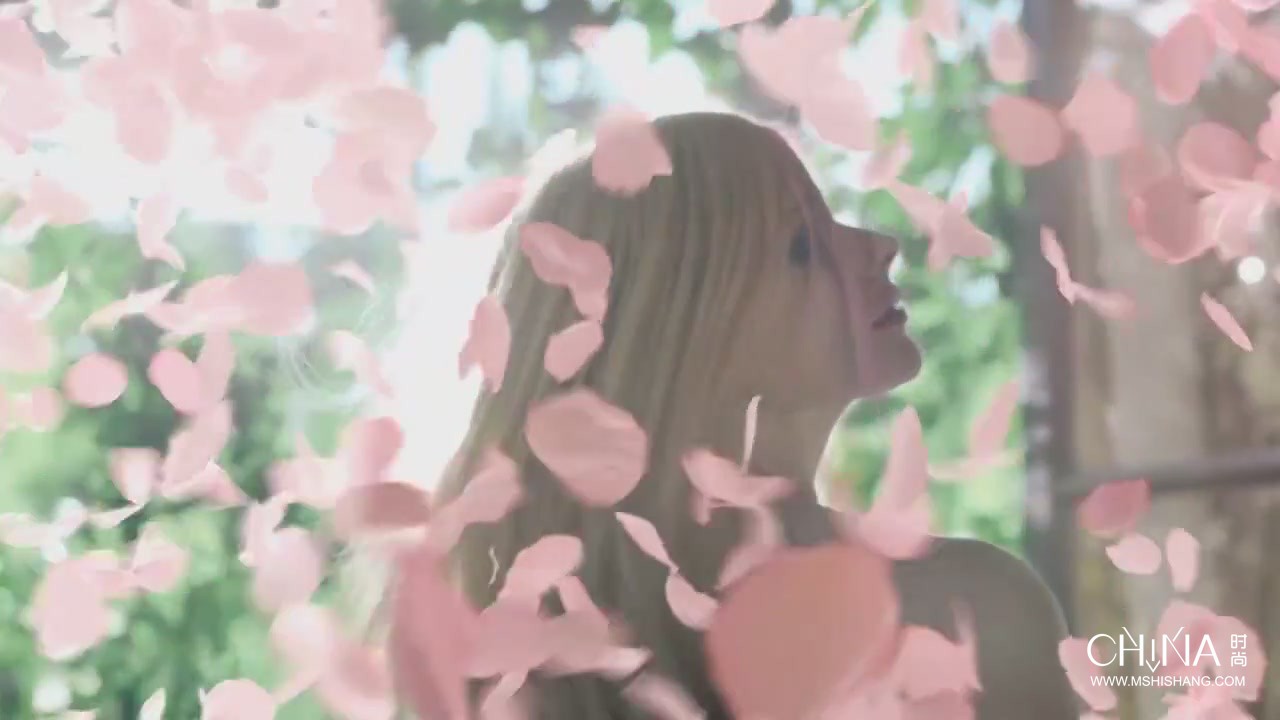 不能喷的香水怎么喷才正确呢,香水正确的喷法怎么喷才好闻