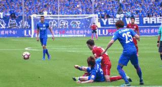 忘带红牌的裁判们把“乖宝宝”变成李建滨!