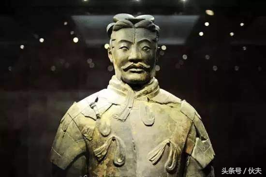 兵马俑的历史价值是多少,兵马俑是世界第八大奇迹谁命名的