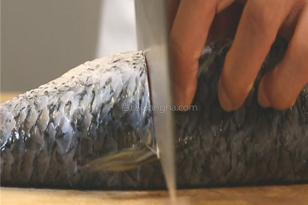 鱼肉怎么做才能不咸又好吃,鱼肉怎么做不腥又嫩