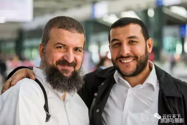 土耳其人一个月多少工资,土耳其人一天在干什么