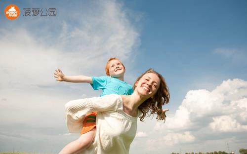 儿童节请你吃棒棒糖,六一儿童节请学生吃零食吃了100多