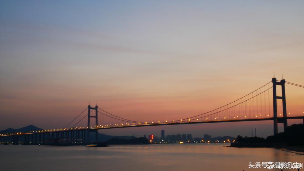 松下gf9可以自拍吗,带女朋友旅游拍照相机推荐