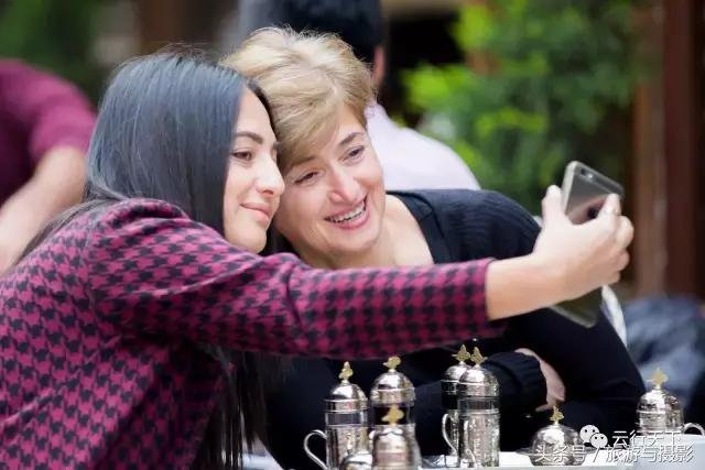 土耳其人一个月多少工资,土耳其人一天在干什么