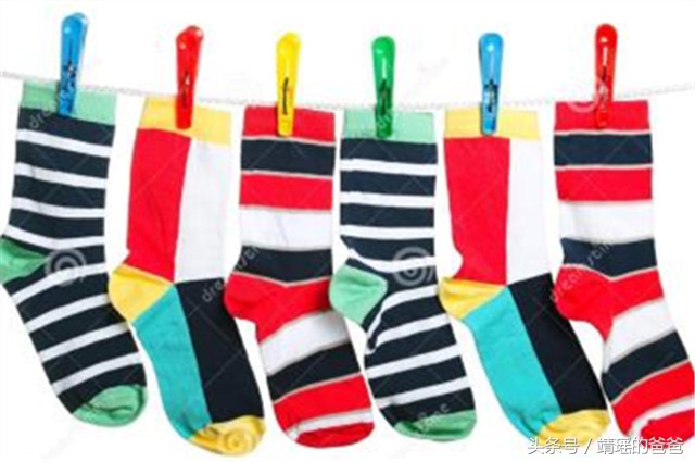 脚气脚底脱皮开裂,脚底脱皮不痛不痒是脚气吗