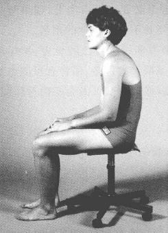 办公室久坐腰痛锻炼,久坐办公室腰痛怎么办