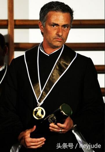 学士、硕士都算不上厉害，看看足坛那些令人仰望的博士们