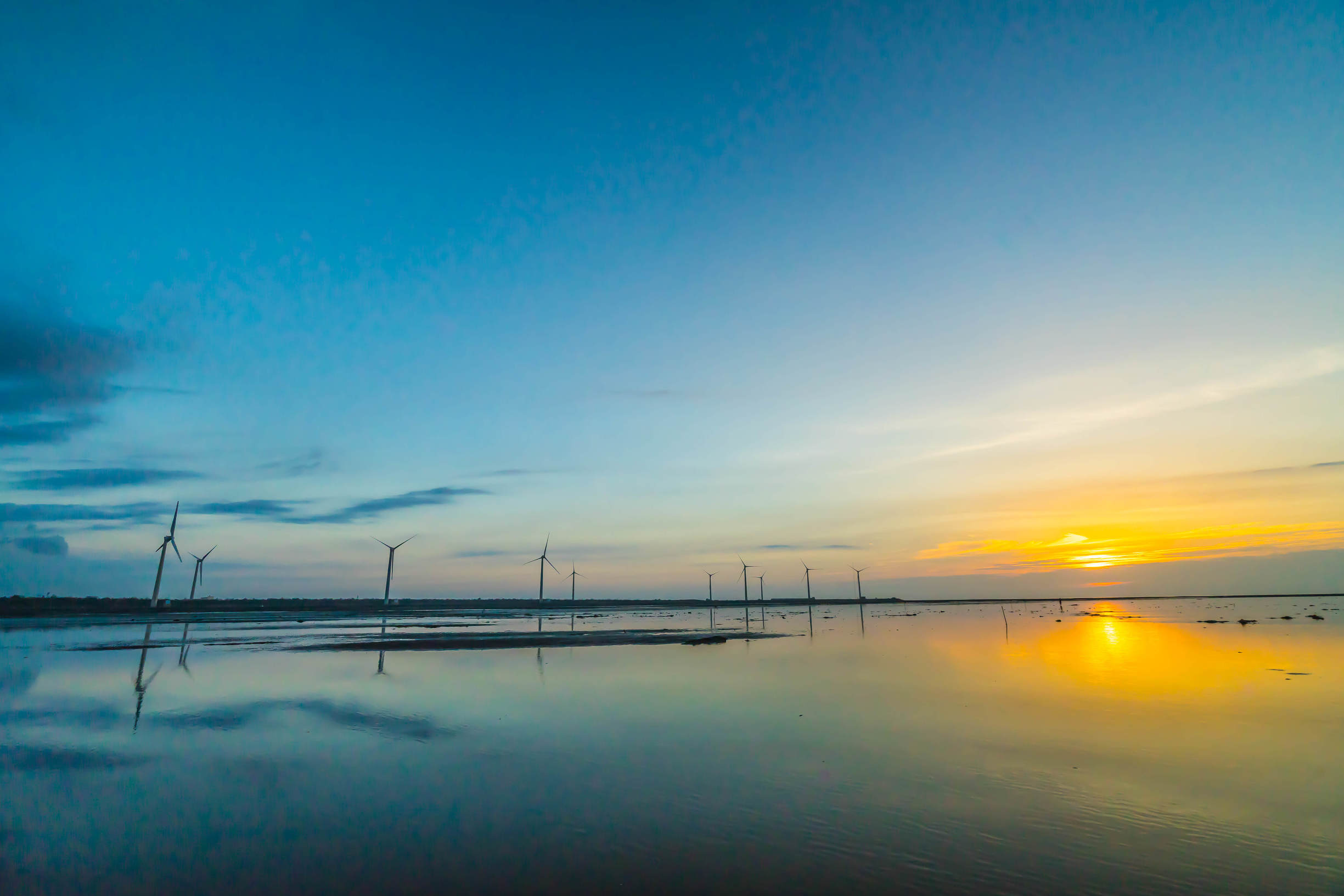 天空之镜高原之蓝视频,台湾湿地公园推荐