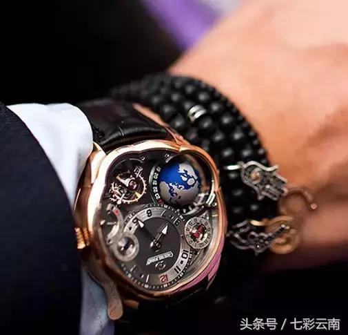 男人戴手串好还是戴手镯好,女人戴手镯好看还是戴手串好看