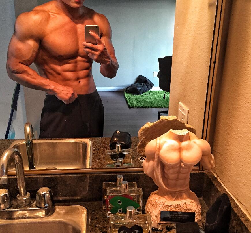 家里有全套健身器械,在家椅子健身