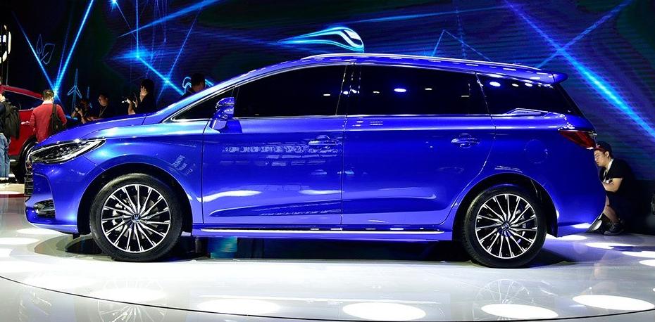 比亚迪设计师换标,比亚迪宋车标byd可以改为宋吗