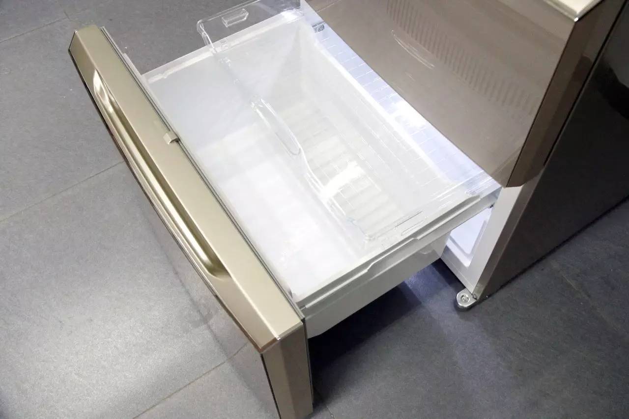 晶弘冰箱bcd-202k,晶弘冰箱bcd-220tgk三开门