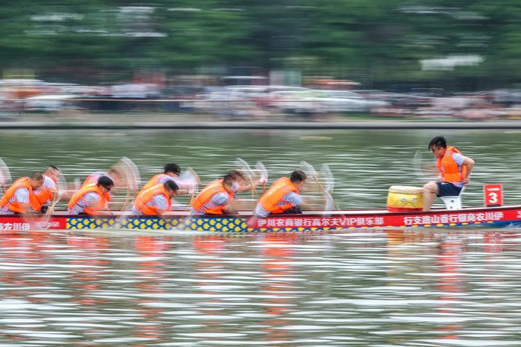 端午的诗句古诗,端午的英文