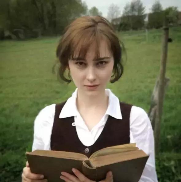 奥黛丽赫本妆教程,如何化妆赫本妆