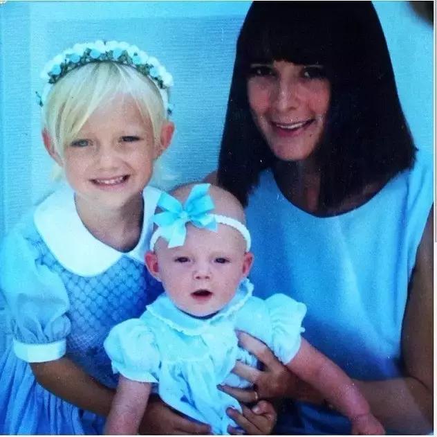 19岁爆红好莱坞女星,好莱坞巨星戛纳电影节红毯