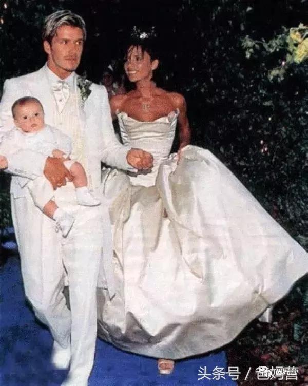 叮！贝克汉姆家2号男主已上线！什么叫「长兄如父」？！