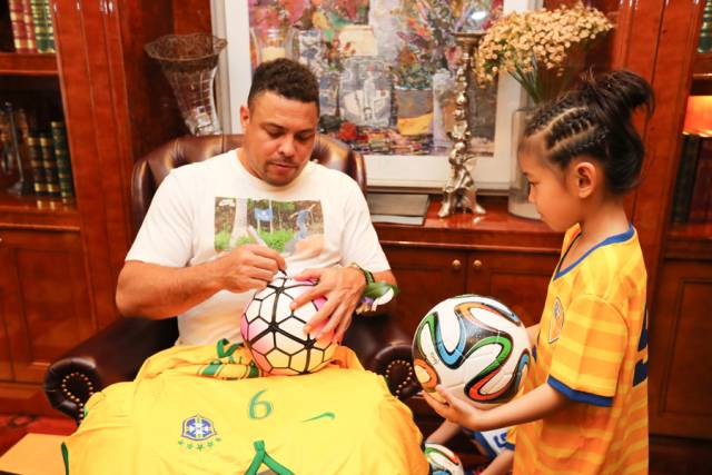 罗纳尔多足球学院,罗纳尔多四川足球学校在哪里