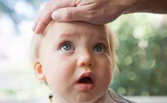 合理饮食及时补充水分预防中暑,宝宝中暑严重该吃什么药