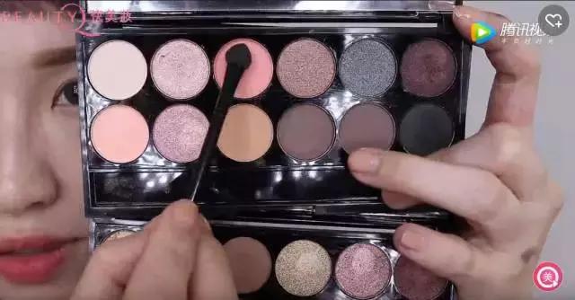 实用通勤眼影推荐哪个颜色,overtake眼影教程通勤