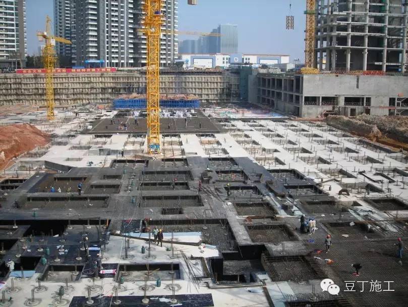 混凝土跳仓法怎么做,混凝土跳仓法施工视频教程