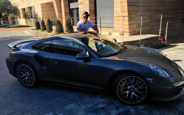 什么样的车才能配得上这首歌,什么样的车显得男人成熟