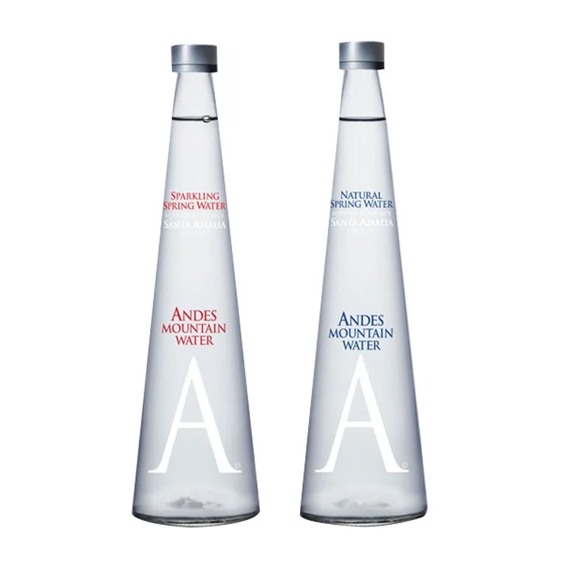 欢乐颂安迪喝的矿泉水,安迪喝的玻璃瓶矿泉水