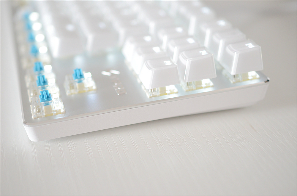 晶莹剔透的冰晶,蓝色冰晶效果