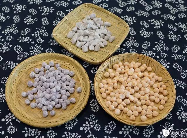 龟苓膏甜品教程,自己做的龟苓膏芋圆甜品很成功