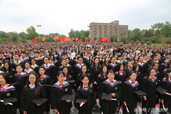 行者驰骋风沙，不负青丝韶华