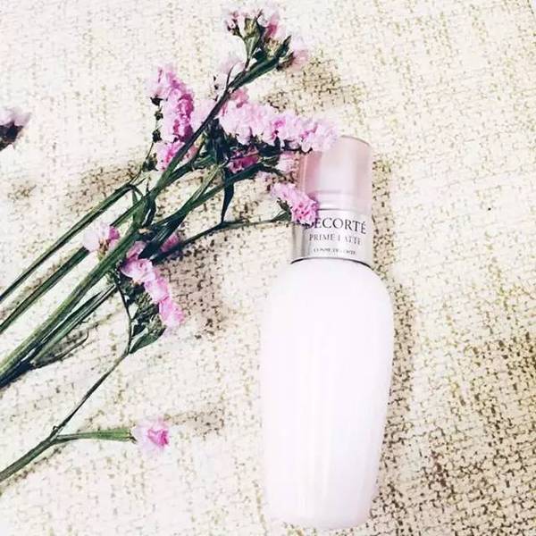 油痘肌毛孔粗大用什么护肤品,油皮痘肌毛孔粗怎么调理