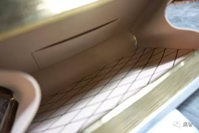 lv小箱子限定款,lv小箱子值得买么