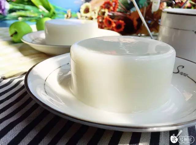 龟苓膏甜品教程,自己做的龟苓膏芋圆甜品很成功