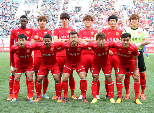 那些年穿过的红色衣服,那些年球星穿过的球鞋