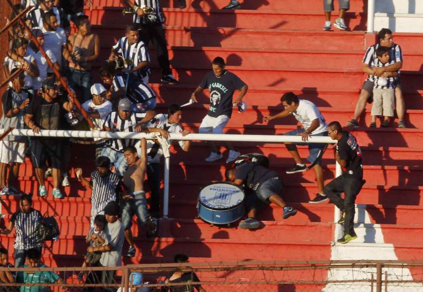 申花上港争议球,申花上港恩怨史