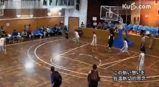 怪球手萧敬腾篮球水平如何科比见他都曾带雨伞