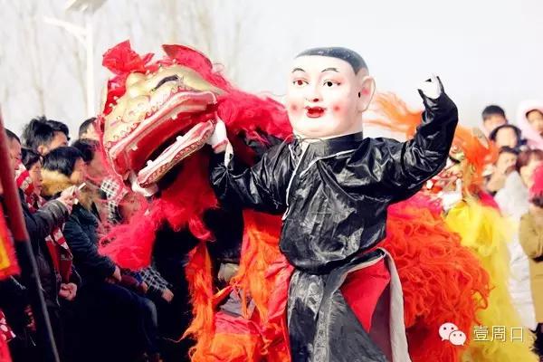 河南新县苏河镇闹元宵舞龙表演,舞龙舞狮闹元宵