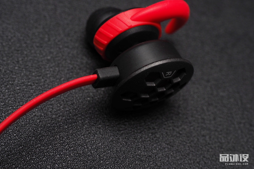 TteSPORTS隐者PRO专业版入耳式游戏耳机评测