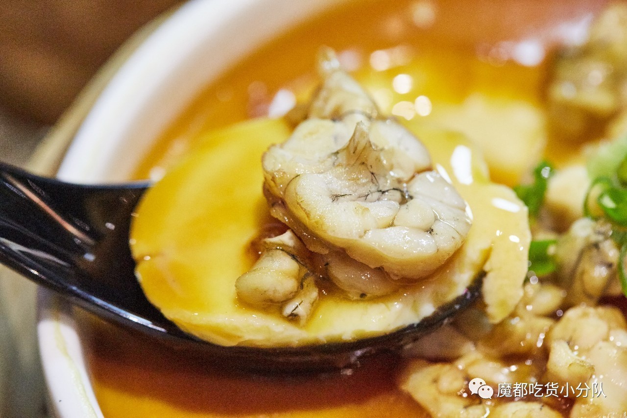 美蛙鱼头有多好吃,美蛙鱼头火锅怎么吃