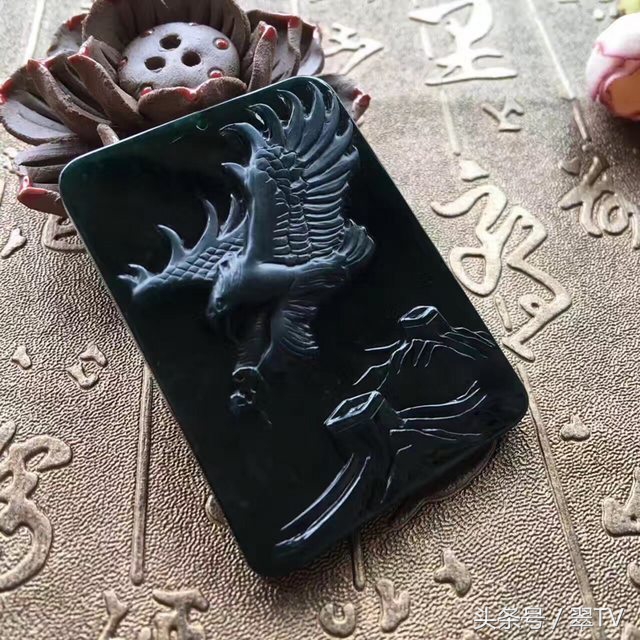 假如用珠宝翡翠来打游戏，卡牌：人头可以送，技能不能放