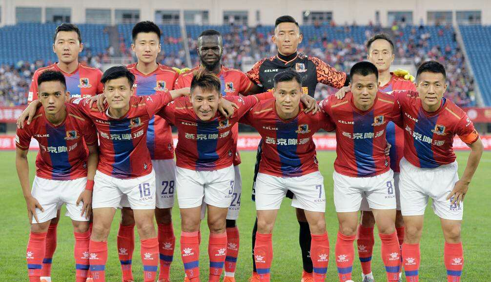 梅州客家vs青岛海牛谁赢了,梅州客家1比0击败青岛海牛